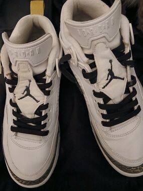 Womens Jordan Spizikes Low.